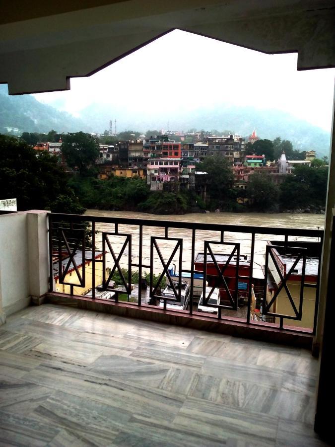 Hotel Surya Laxman Jhula リシケーシュ エクステリア 写真