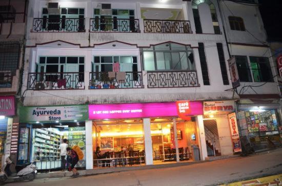 Hotel Surya Laxman Jhula リシケーシュ エクステリア 写真