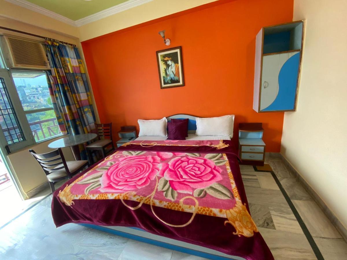 Hotel Surya Laxman Jhula リシケーシュ エクステリア 写真