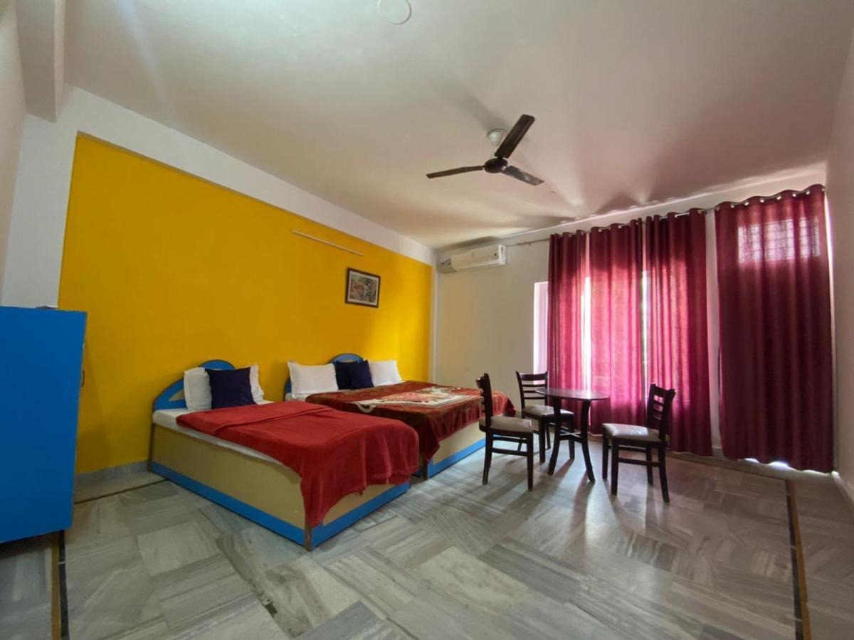 Hotel Surya Laxman Jhula リシケーシュ エクステリア 写真