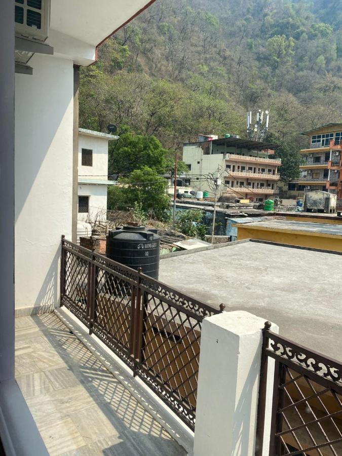 Hotel Surya Laxman Jhula リシケーシュ エクステリア 写真