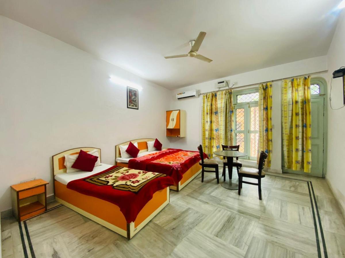 Hotel Surya Laxman Jhula リシケーシュ エクステリア 写真
