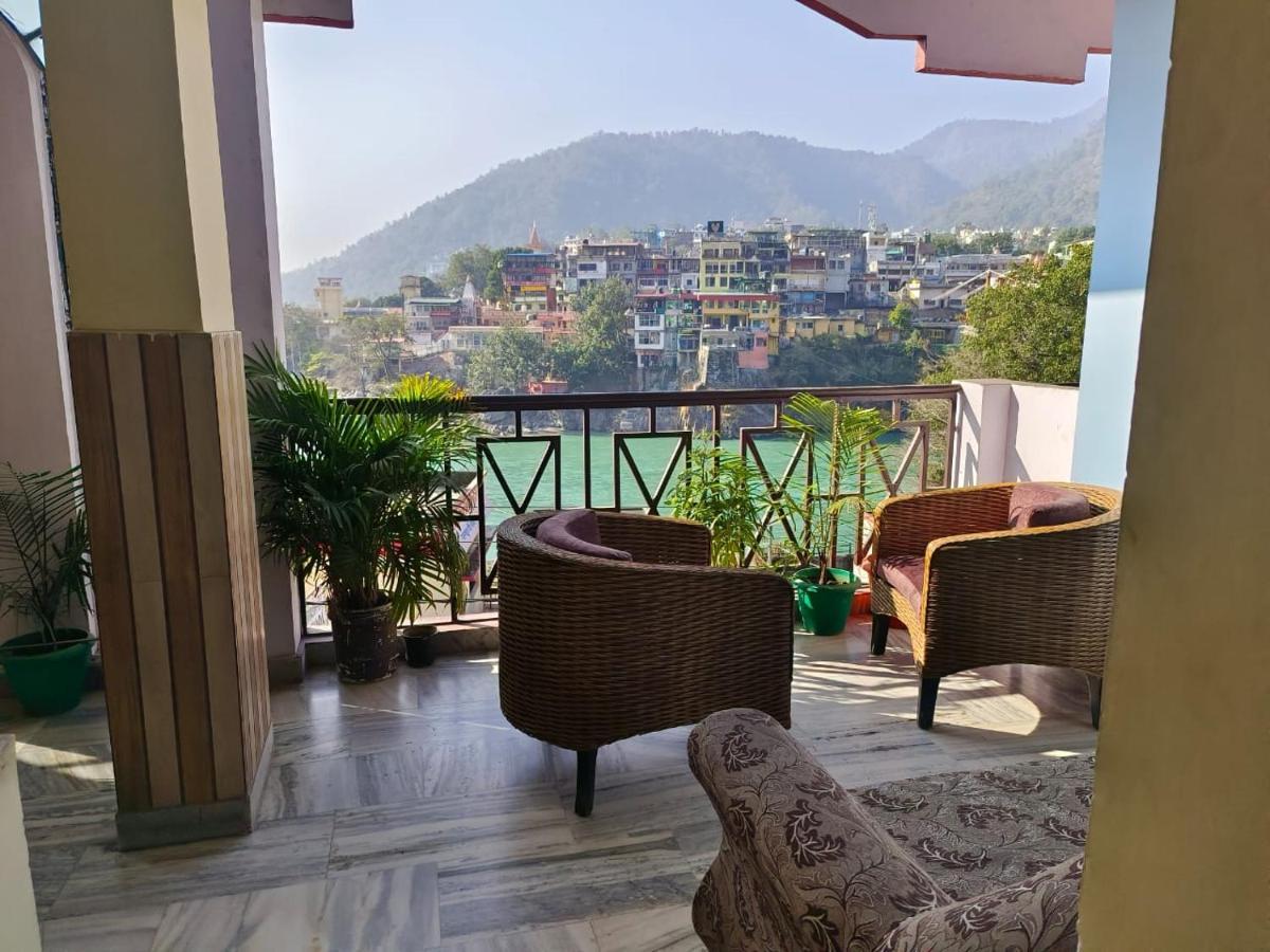 Hotel Surya Laxman Jhula リシケーシュ エクステリア 写真